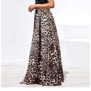 Leopard print high wasted maxi skirt